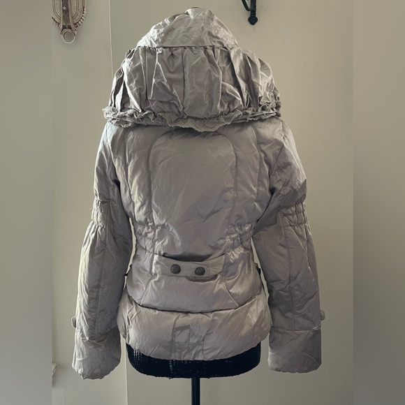 Tuleh Creamy Champaign Satiny Puffer Coat Size 38 - Picture 4 of 16